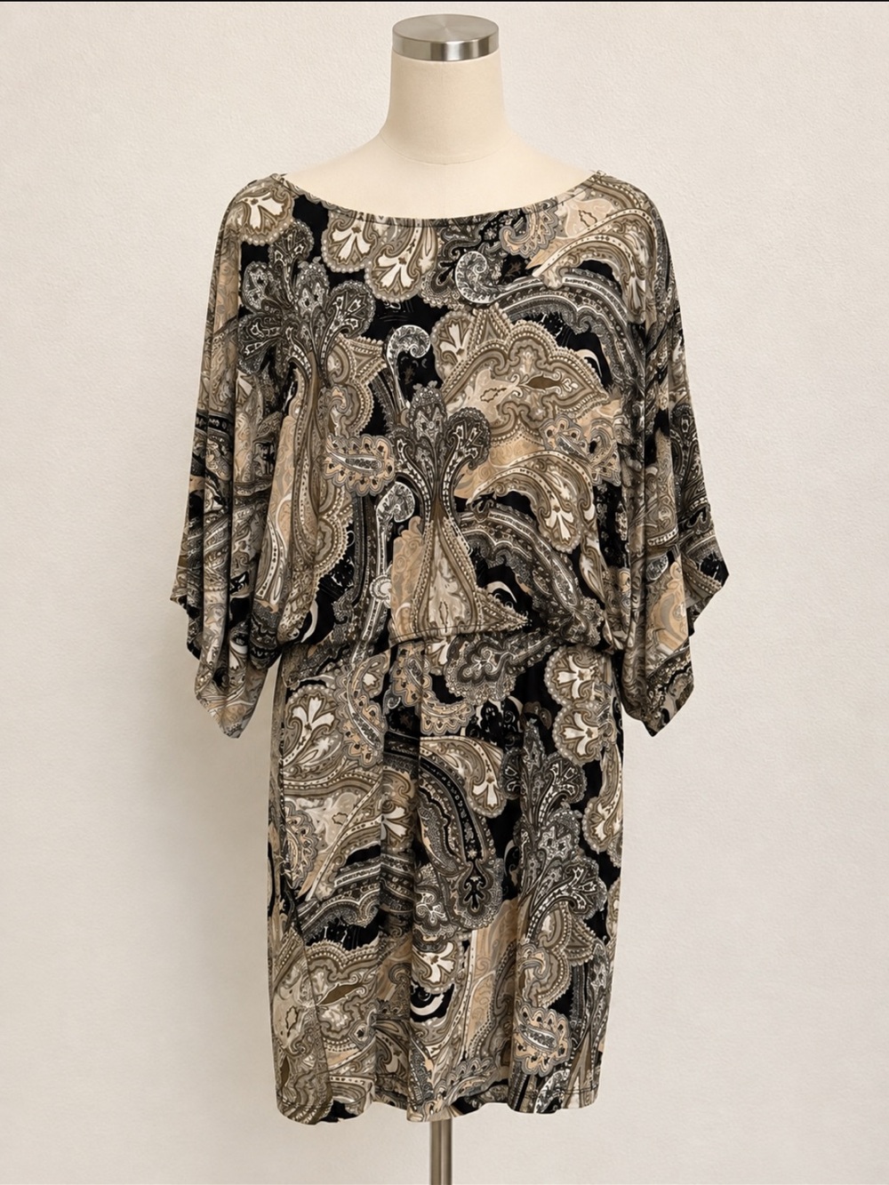 Paisley Peek a Boo Dolman Sleeve Dress in Black and Beige Size Medium